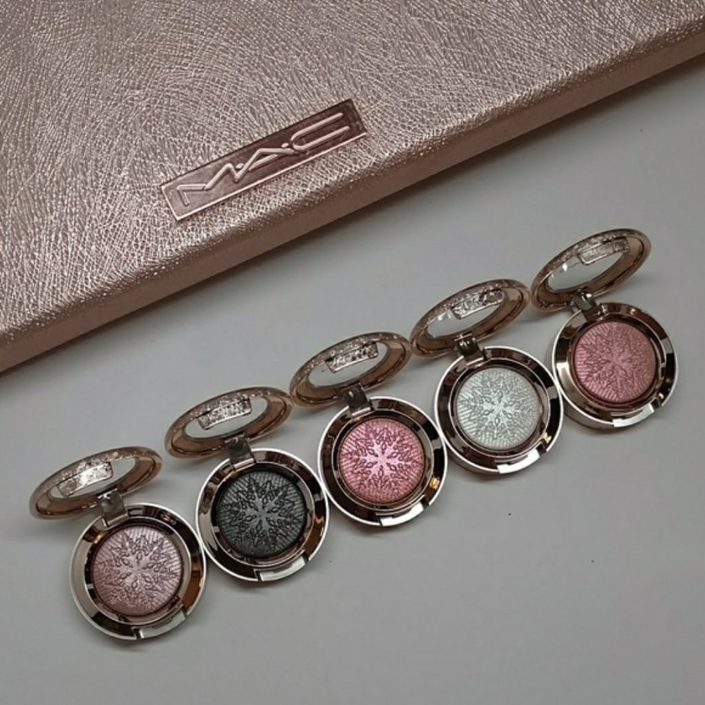 MAC Snow Ball Collection Extra Dimension Eye shadow set